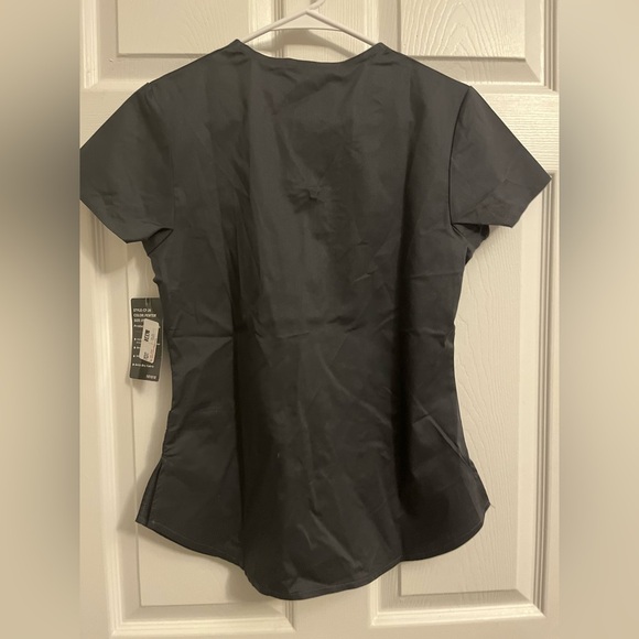Chic Flex Gray Scrub Top - Picture 2 of 6